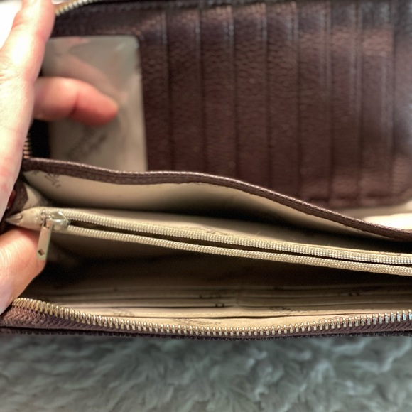 Leather wallet - Picture 3 of 3